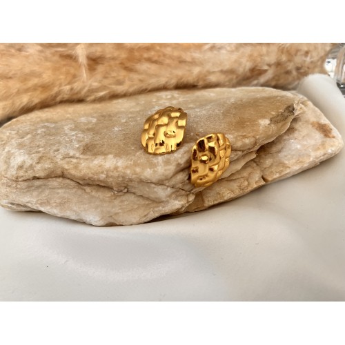 GOLDEN WAVE HOOPS